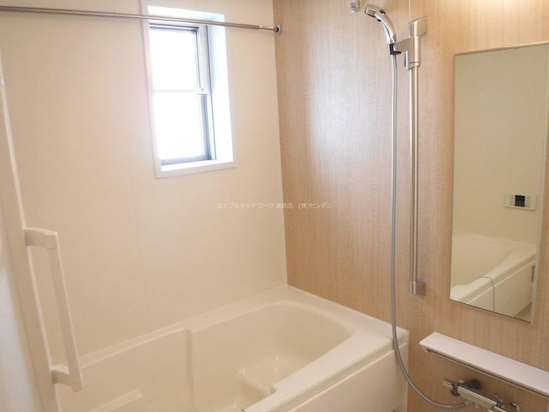 バス・シャワールーム　写真は類似