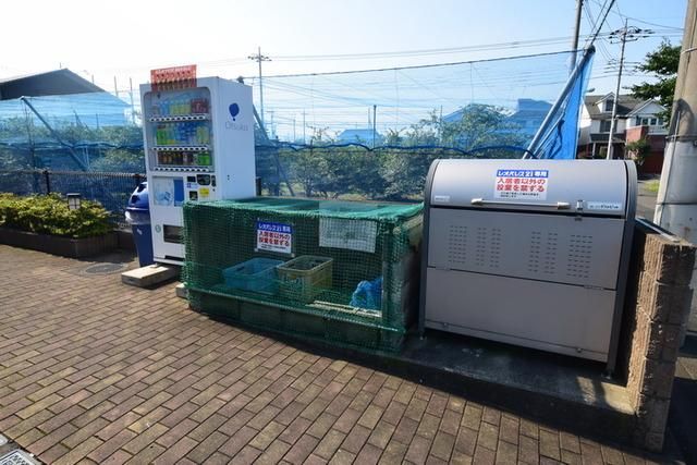 その他共有部分　～敷地内ごみ置き場～