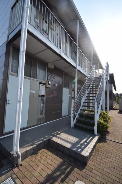 エントランス　～共用階段です～