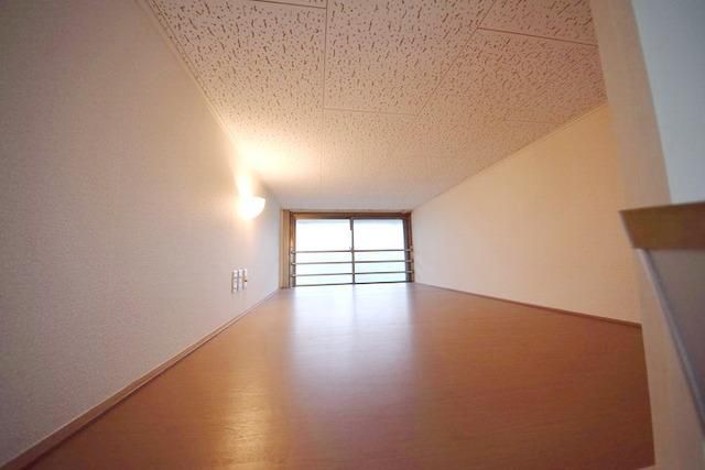 眺望　★ロフトが付いているので、お部屋も更に広く使えますね★