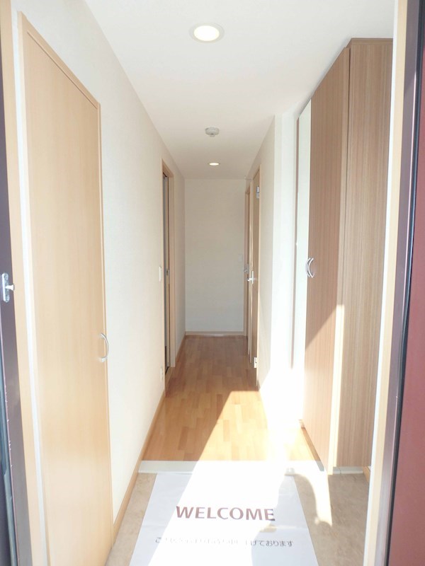 玄関　下駄箱付き！