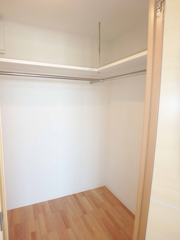 収納　ウォークインクローゼット付きで収納力抜群☆