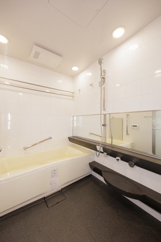 バス・シャワールーム　※写真は同タイプ住戸です。