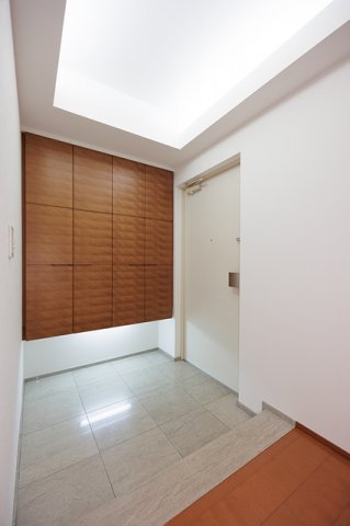 玄関　※写真は同タイプ住戸です。