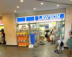 コンビニ　ローソン 荻窪駅西南店（コンビニ）まで136m