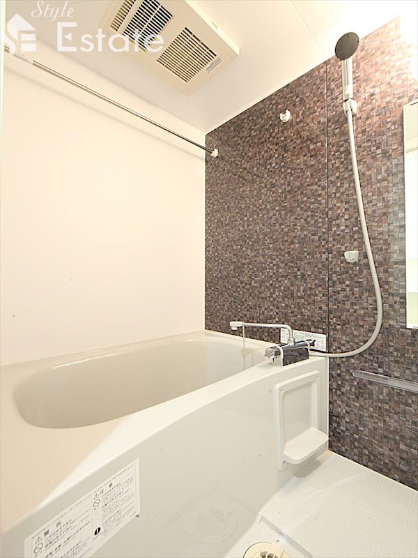 バス・シャワールーム　バスルーム