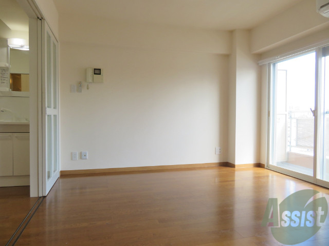 その他部屋・スペース　フローリングなので、ベッドも置けちゃいます。