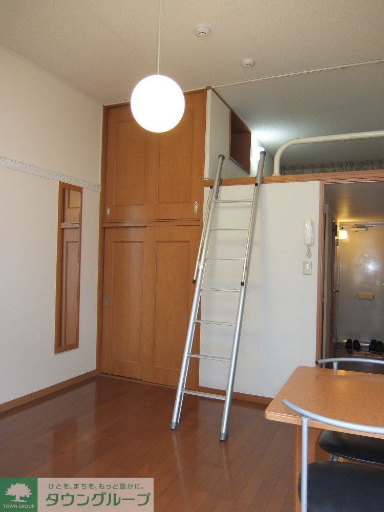 居室・リビング　ロフト付きのお部屋です