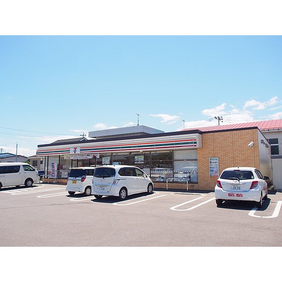 コンビニ　セブンイレブン郡山富久山上野店（コンビニ）まで495m