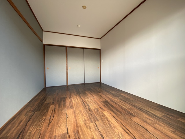 居室・リビング　ワンポイントクロスがおしゃれです。