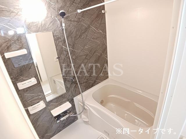 バス・シャワールーム　同型タイプの写真です