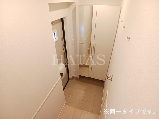 玄関　同型タイプの写真です