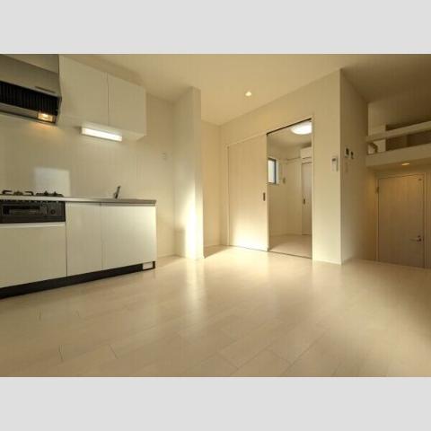 居室・リビング　室内