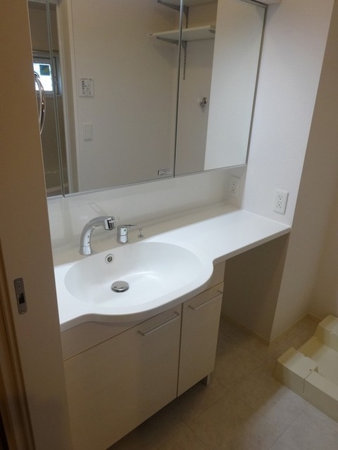 洗面設備　同仕様