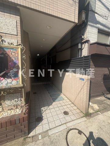 エントランス　ゆとりのあるエントランスです