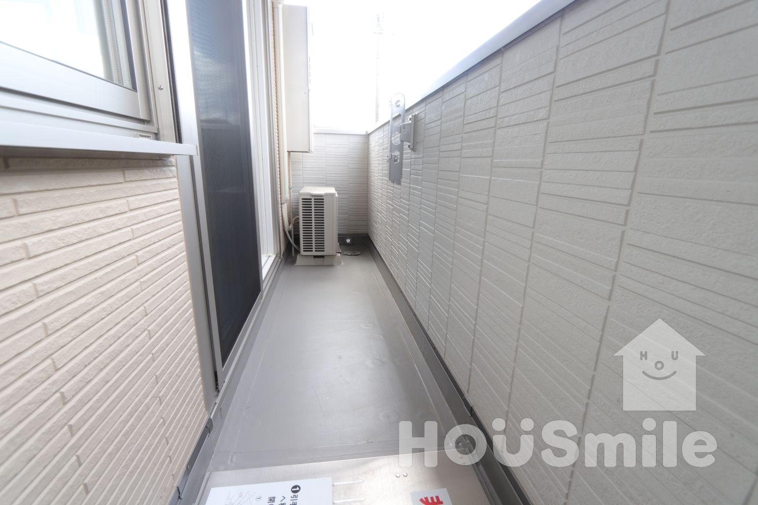 バルコニー　現在建築中の為、写真は同タイプのものを使用