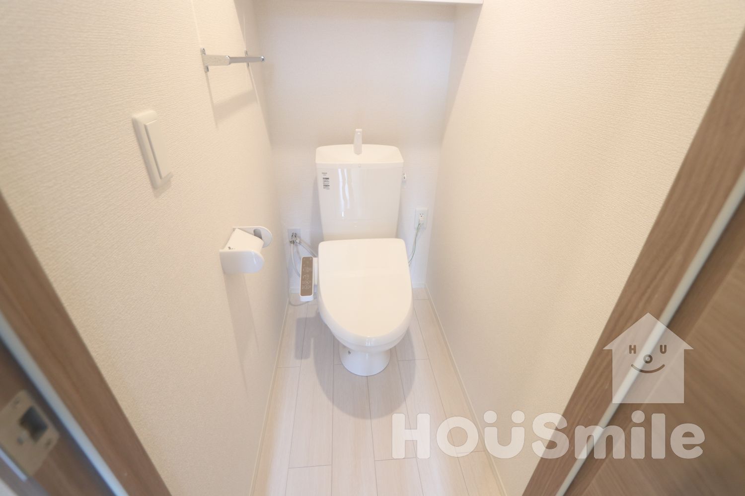 トイレ　現在建築中の為、写真は同タイプのものを使用