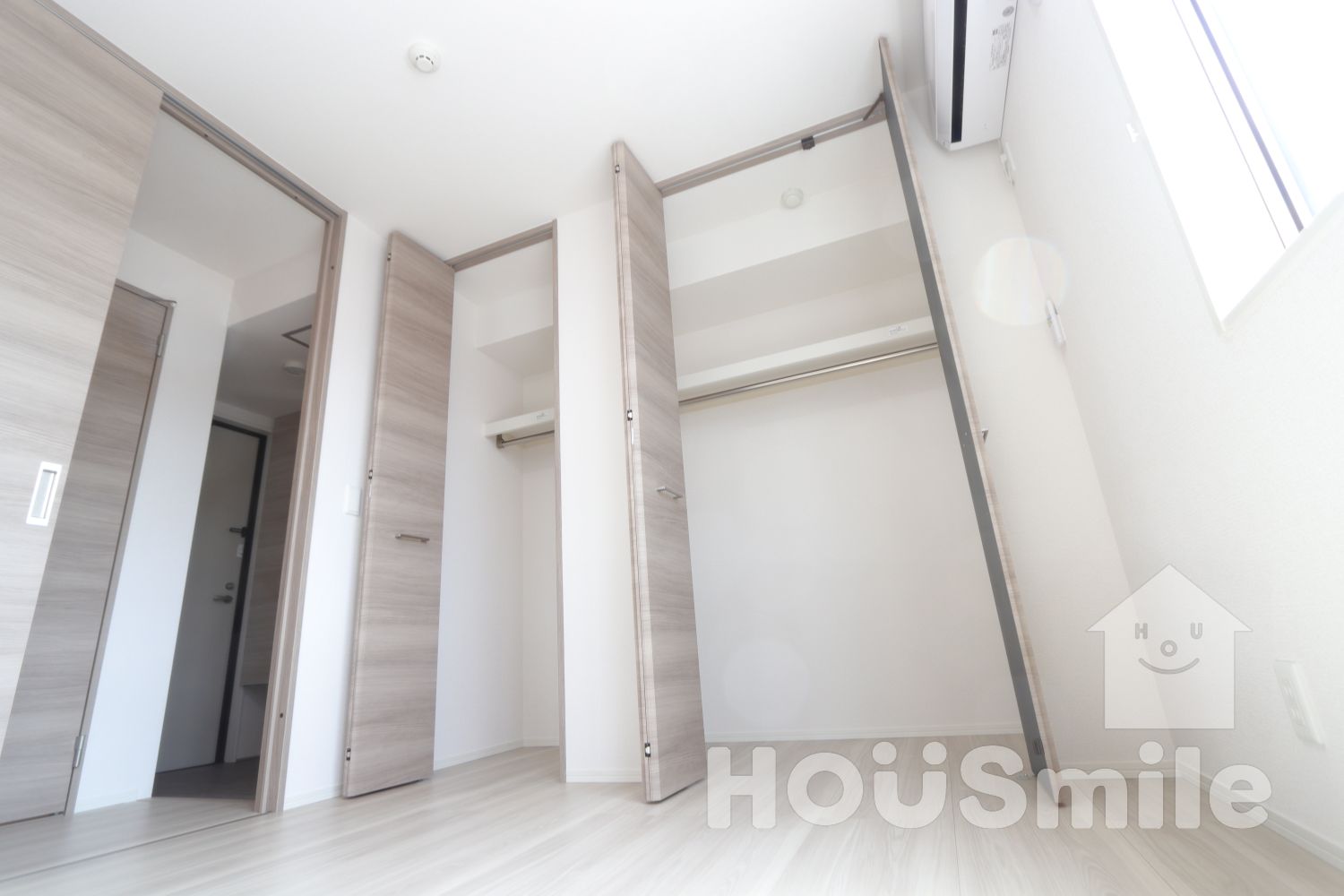 収納　現在建築中の為、写真は同タイプのものを使用