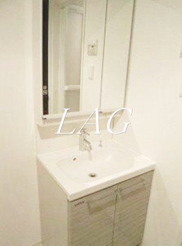 洗面設備　独立洗面台です。