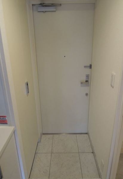 玄関　※別部屋参考写真