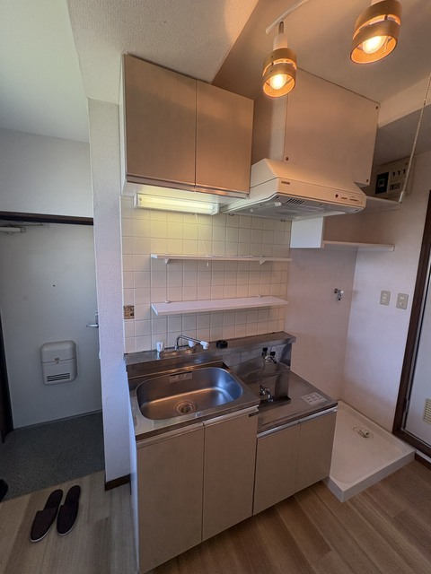 キッチン　別部屋参考写真です