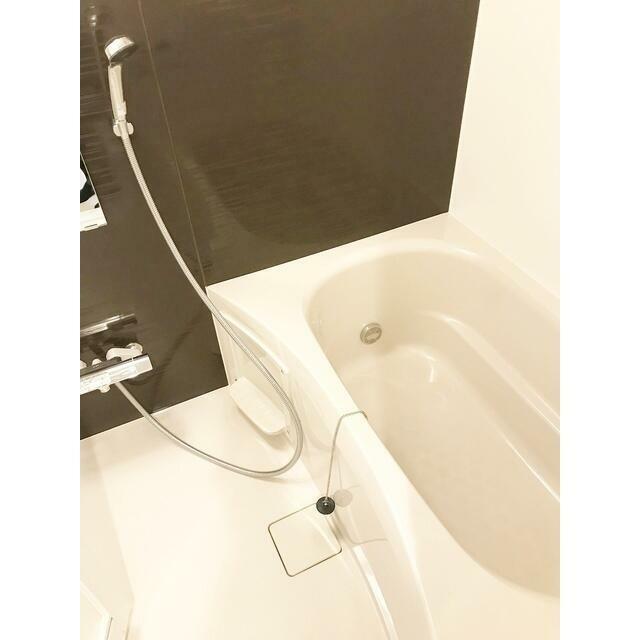 バス・シャワールーム　※参考写真(同タイプ・別部屋)