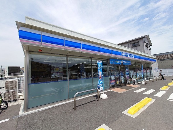 コンビニ　ローソン徳島論田店（コンビニ）まで582m