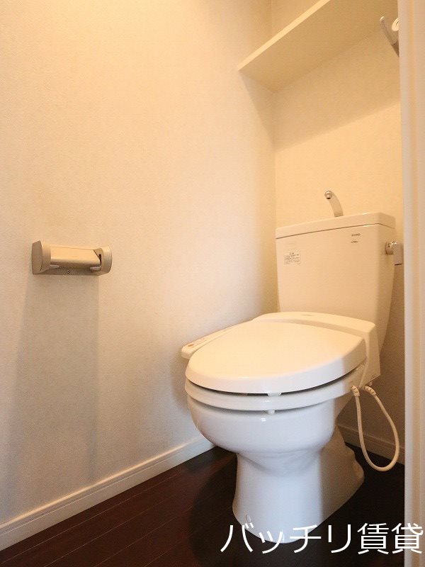 トイレ　別号室タイプの為、現状を優先いたします