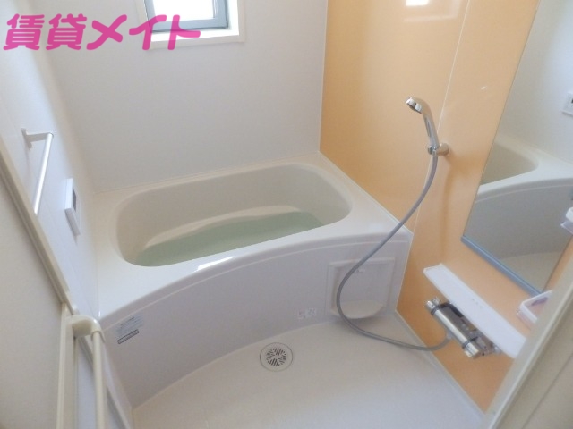 バス・シャワールーム　別部屋参考写真です