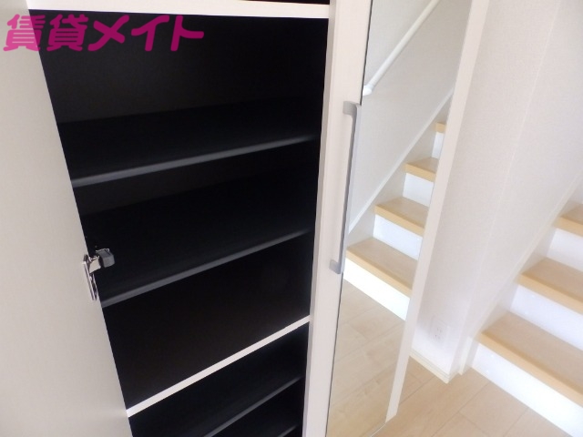 収納　別部屋参考写真です