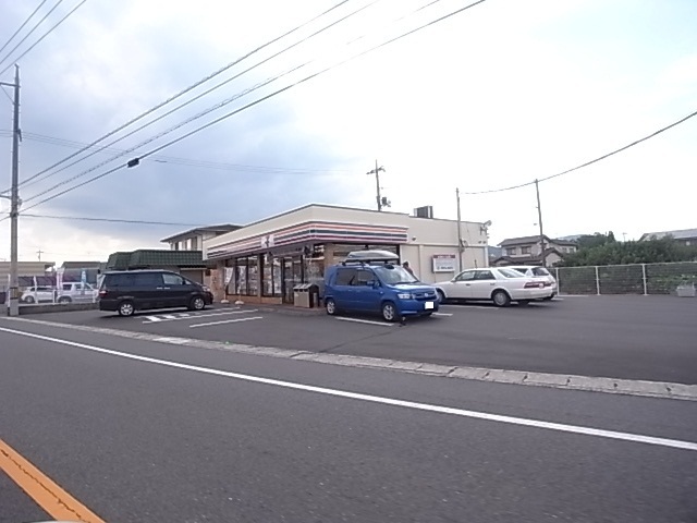 コンビニ　セブンイレブン総社大橋東店（コンビニ）まで947m