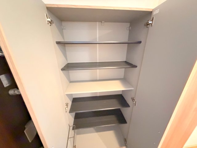 収納　大きいシューズボックスは靴がいっぱい入れれますね。