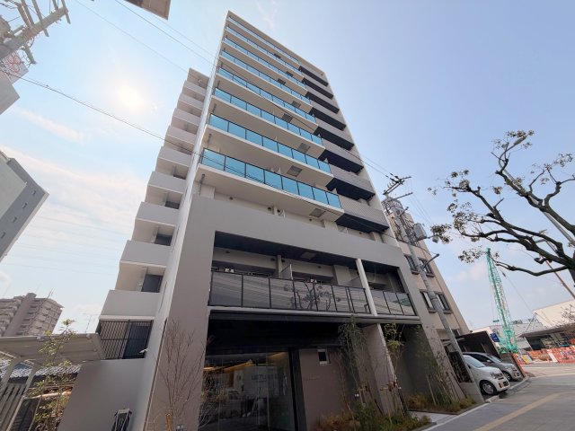 建物外観　存在感のある外観は落ちついた色合いで、堂々としていますね。