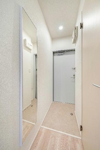 玄関　同タイプの写真になります。