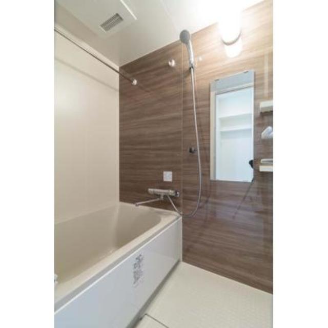 バス・シャワールーム　※写真は同タイプ住戸です。