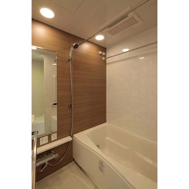 バス・シャワールーム　お風呂で日々の疲れを落としましょう