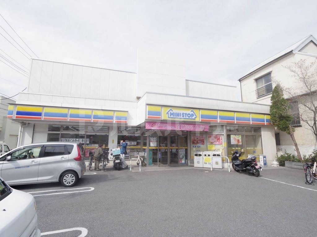 コンビニ　ミニストップ　荒川1丁目店（コンビニ）まで130m