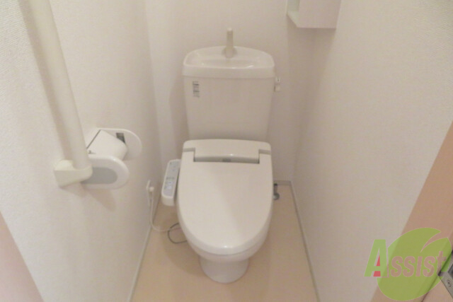トイレ　ウォシュレットが付いてるのは、便利ですね。