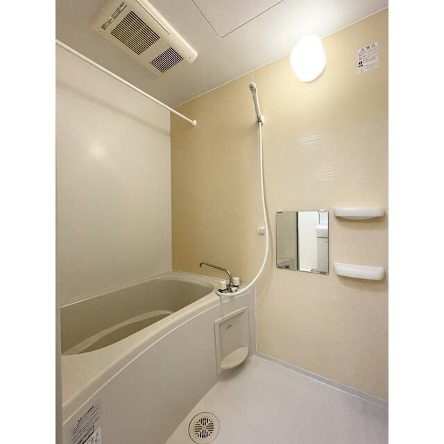 バス・シャワールーム　ゆったり過ごせるお風呂です