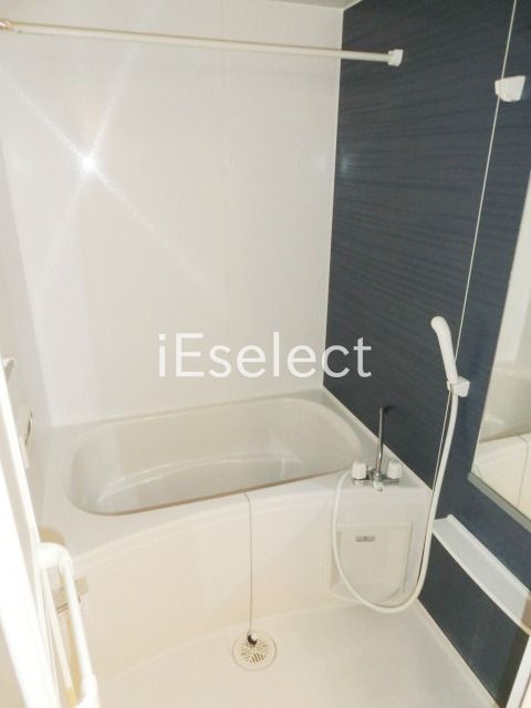 バス・シャワールーム　綺麗なバスルーム。