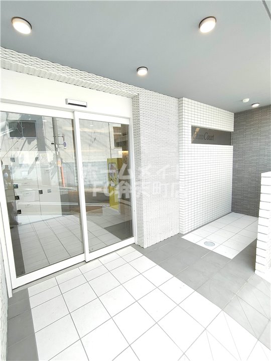 エントランス　ゆとりのあるエントランスです