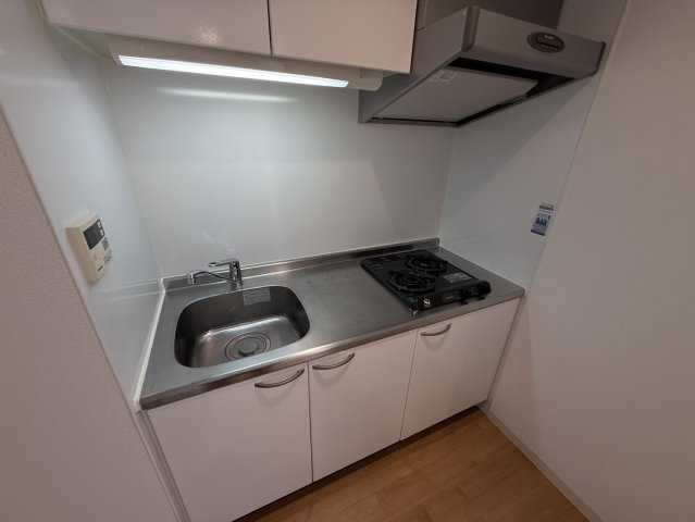 キッチン　同物件別部屋写真