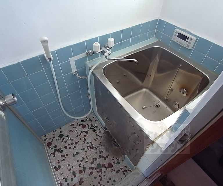 バス・シャワールーム　バスルームです。