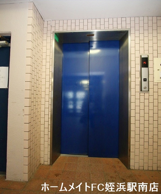 エントランス　★エレベーターもあり移動も楽々です★