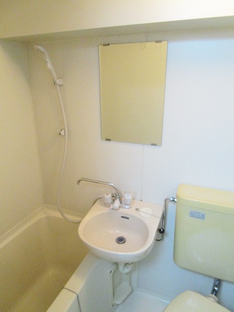 洗面設備　別号室の参考写真になります。