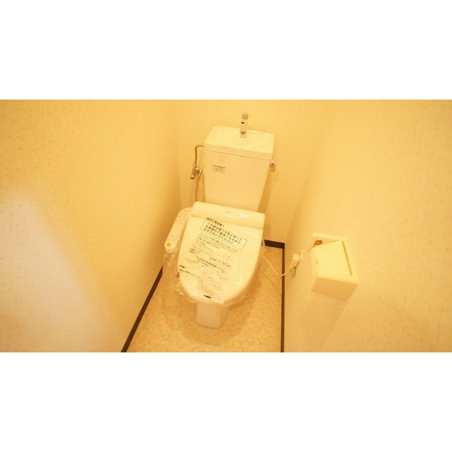 トイレ　温水洗浄便座