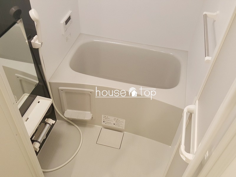 バス・シャワールーム　追い焚き給湯式バス！ゆったりと暮らすことが出来ますよ♪