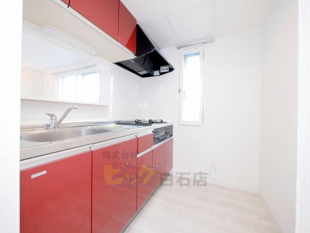 キッチン　人気の対面式システムキッチンです♪