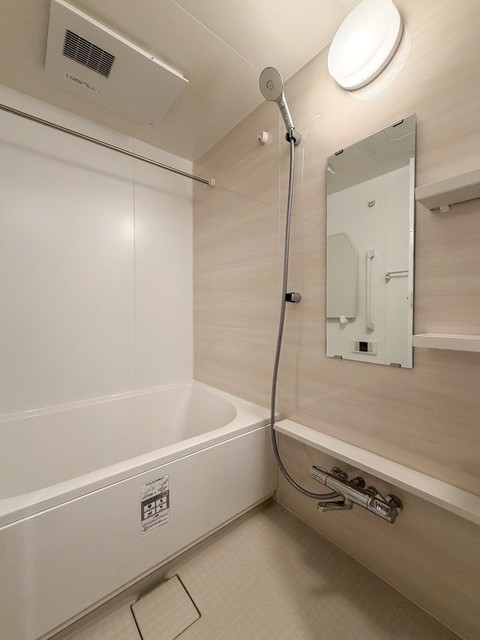 バス・シャワールーム　※写真は同タイプ住戸です。