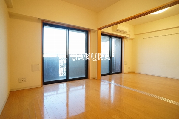 居室・リビング　開放感のあるゆったりとしたお部屋です♪